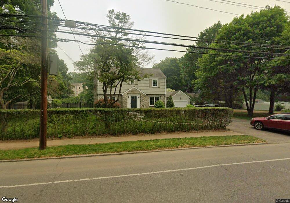 1110 Mill Plain Rd, Fairfield, CT 06824 - photo 1