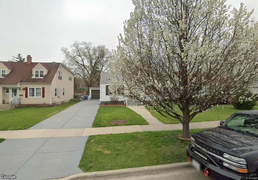 844 W New York St, Aurora, IL 60506 - photo 1