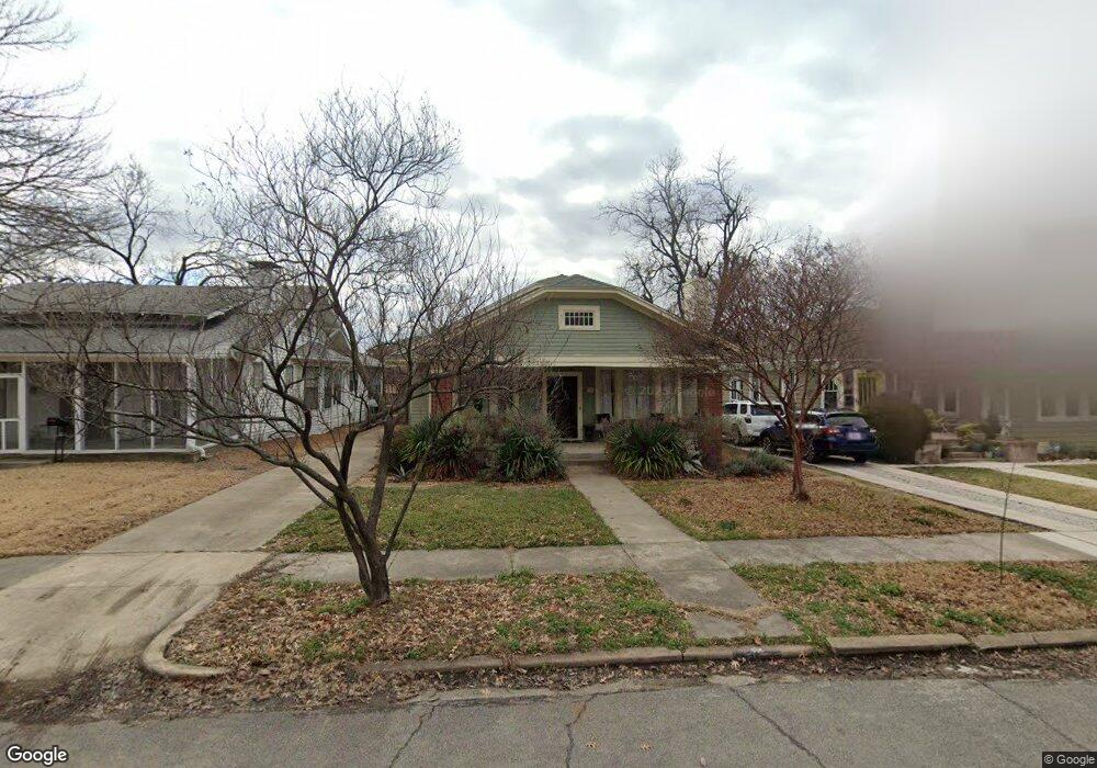 711 Dumont St, Dallas, TX 75214 - photo 1
