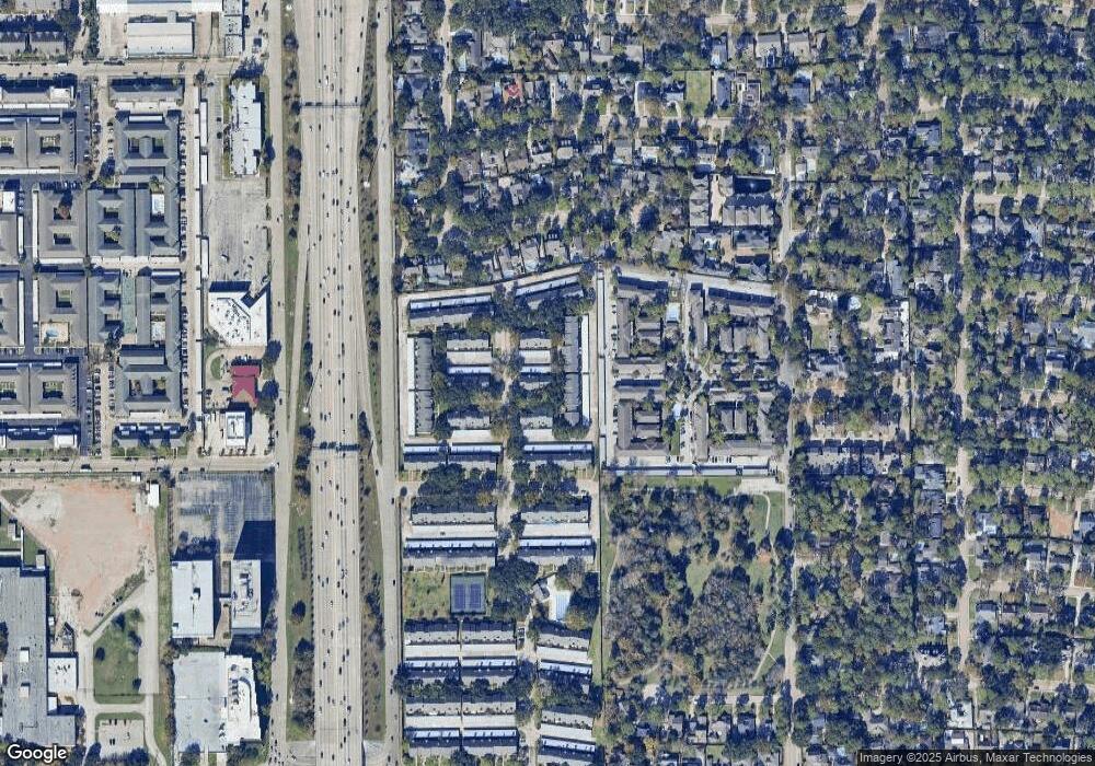 10250 Longmont Dr unit 45, Houston, TX 77042 - photo 1