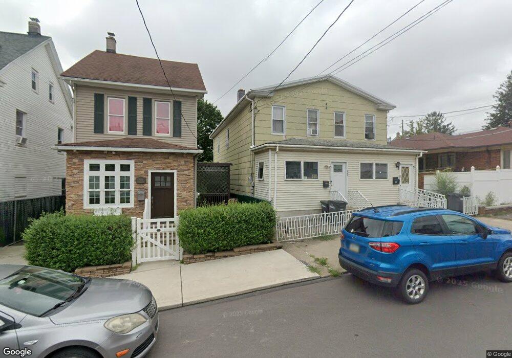 608 Carson St, Hazleton, PA 18201 - photo 1