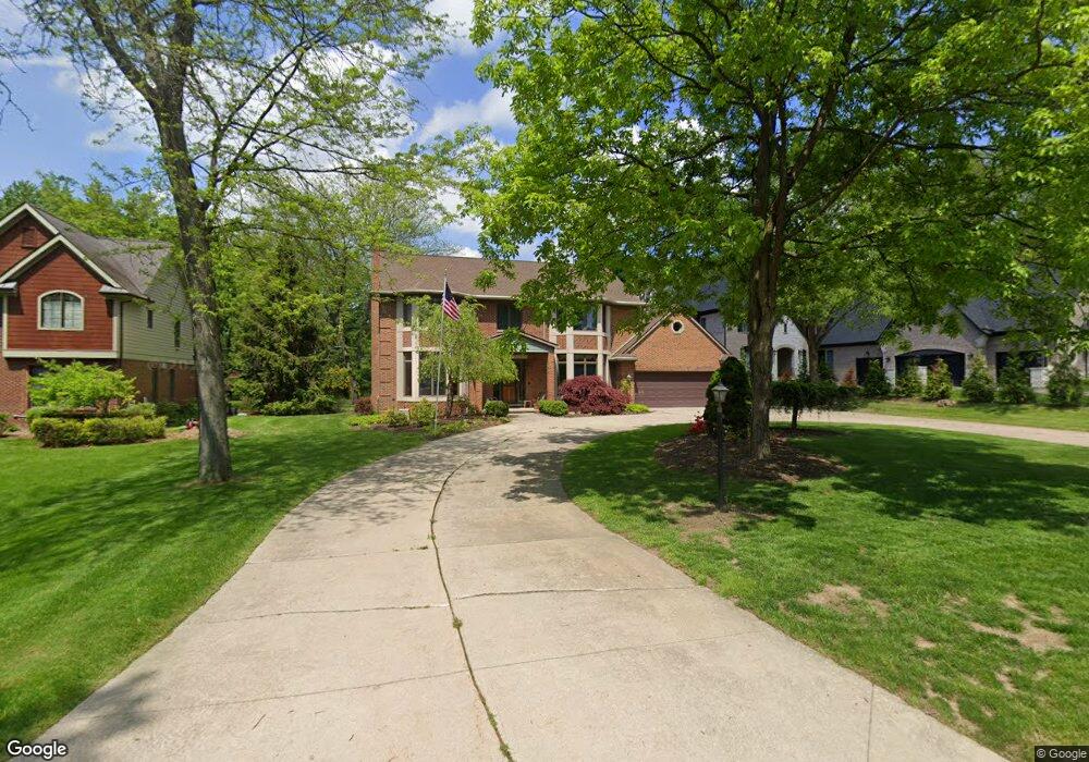 2945 W Hickory Grove Rd, Bloomfield Hills, MI 48302 - photo 1