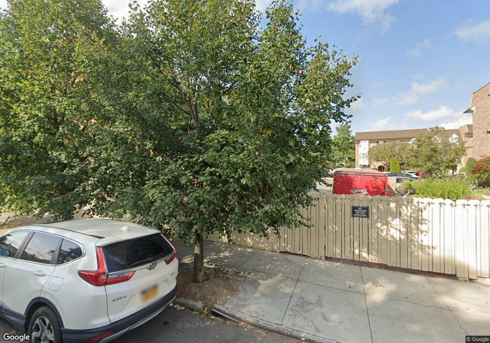 208-10 Robert Rd unit 2, Bayside, NY 11360 - photo 1