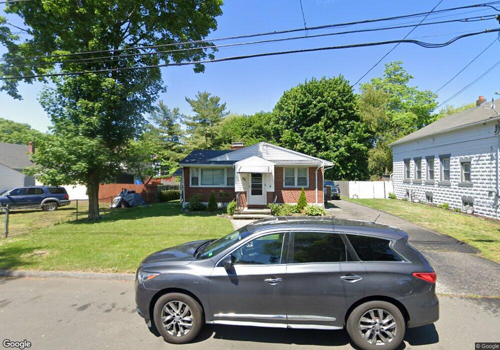 56 Evelyn St, Stratford, CT 06615 - photo 1