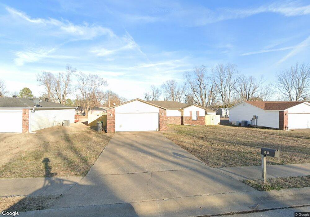 1921 S 17th South St, Rogers, AR 72758 - photo 1