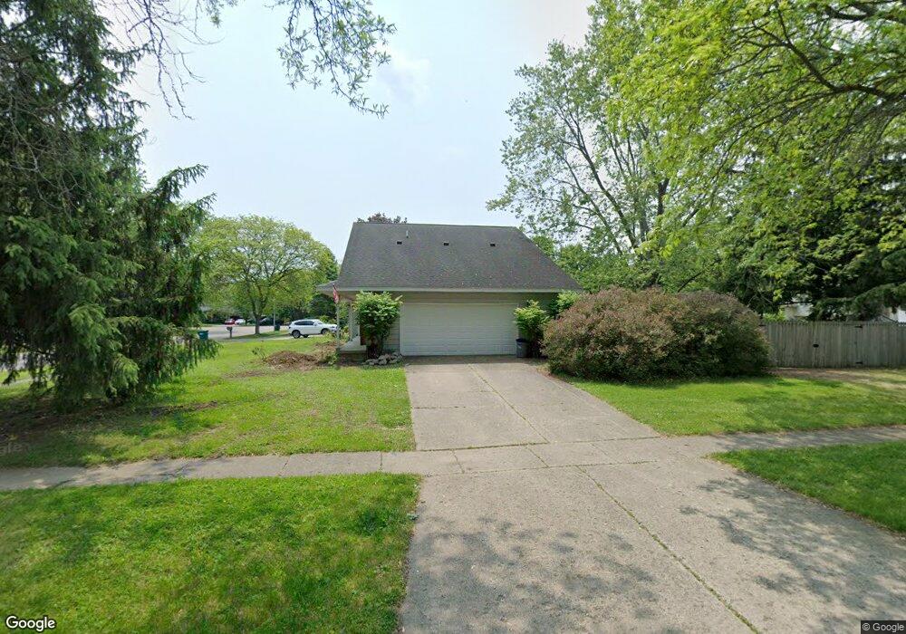 639 Muirland Dr, Flushing, MI 48433 - photo 1