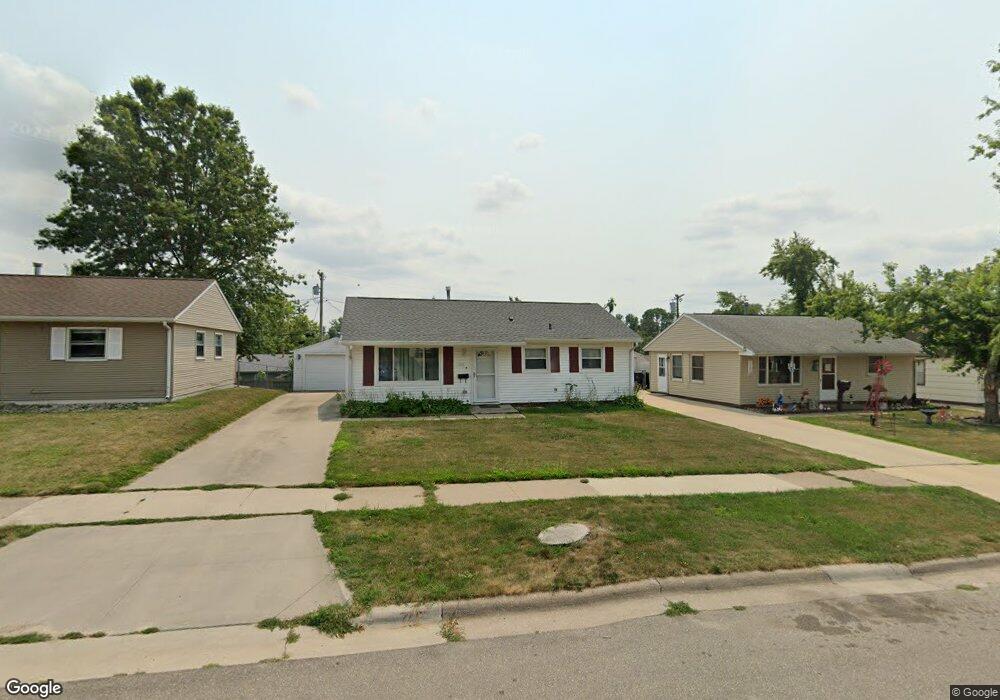 1519 10th Ave SW, Cedar Rapids, IA 52404 - photo 1