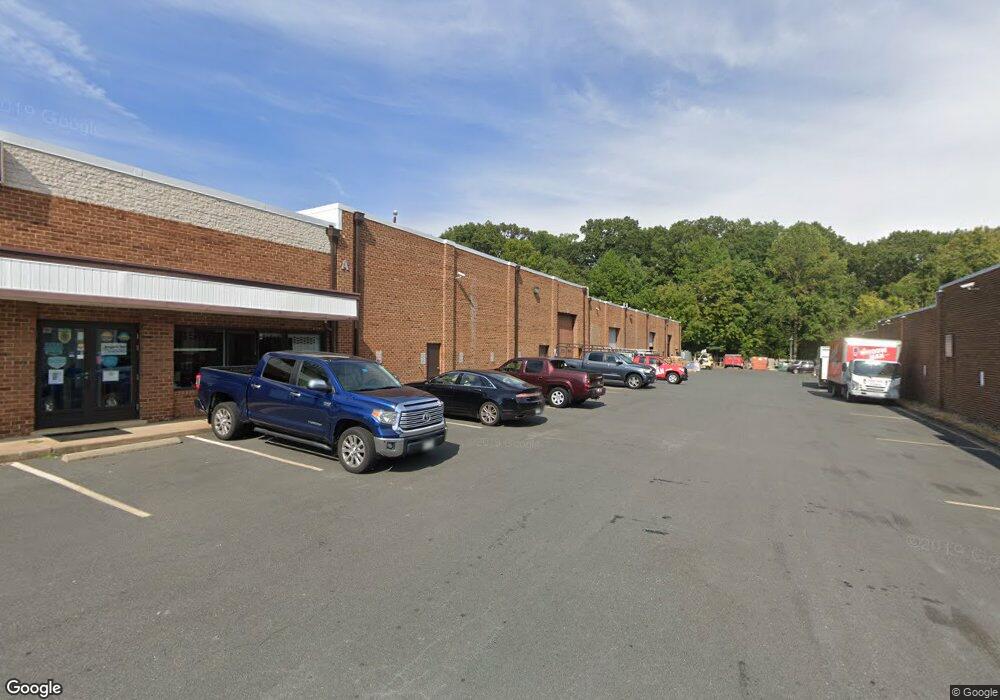 3853 Pickett Rd, Fairfax, VA 22031 - photo 1