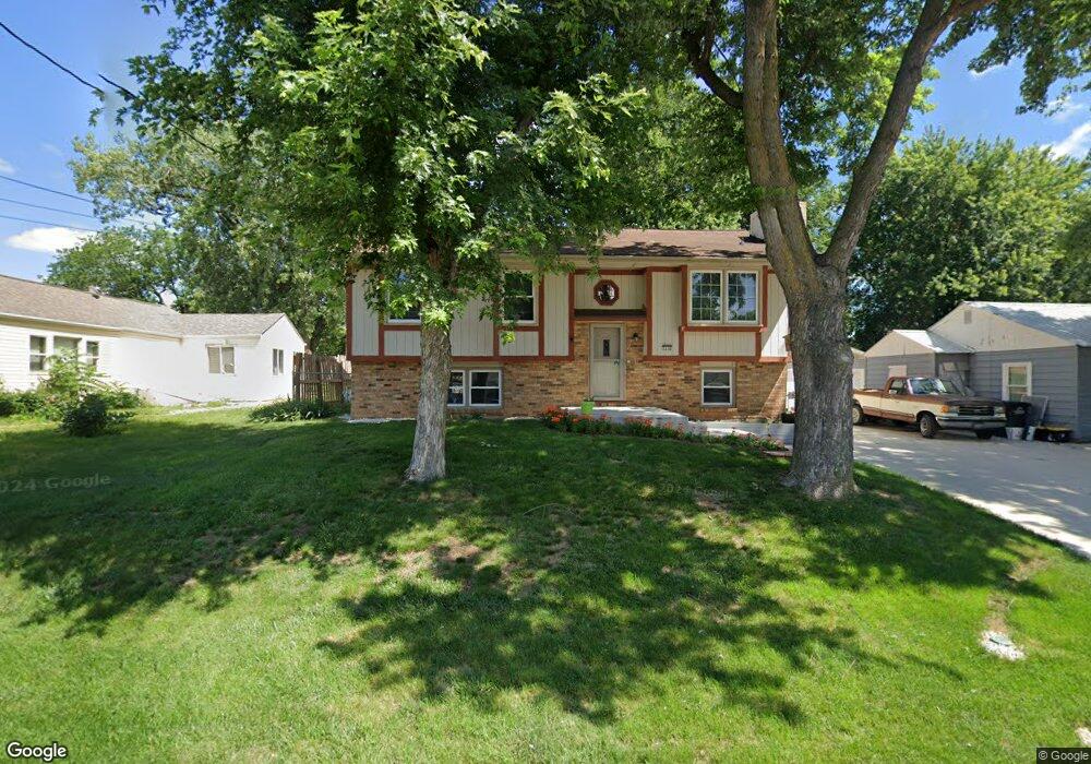 1516 E Creston Ave, Des Moines, IA 50320 - photo 1