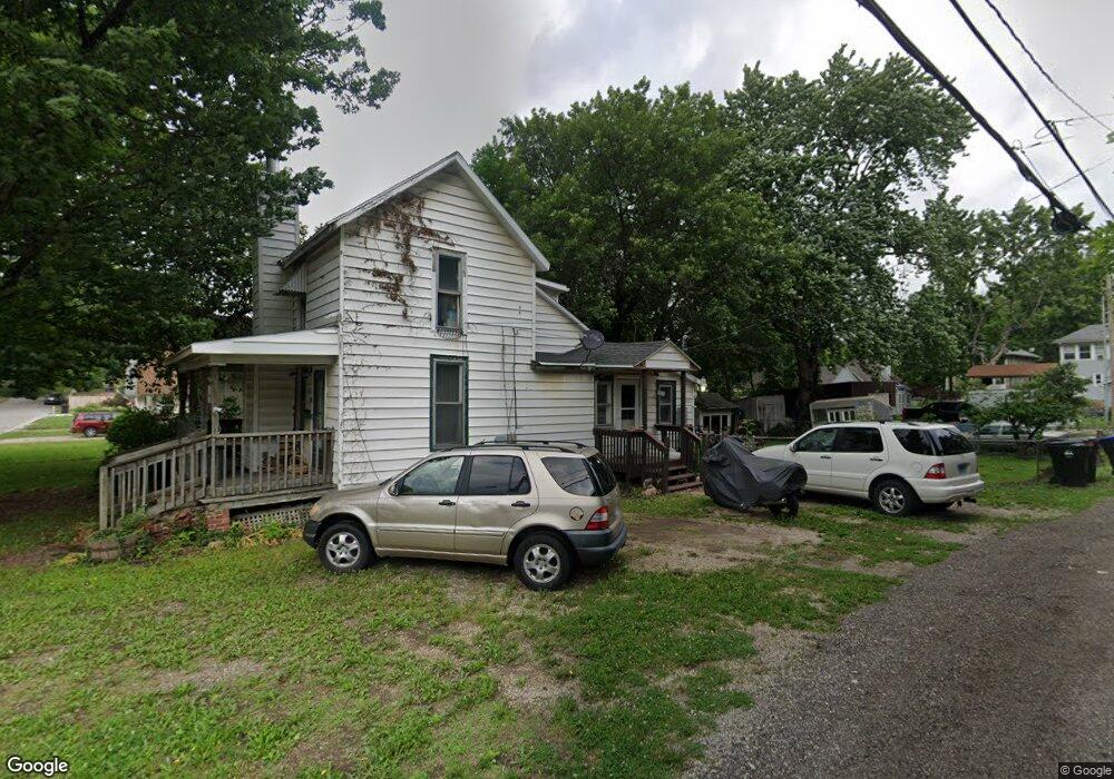 1812 SW 3rd St, Topeka, KS 66606 - photo 1