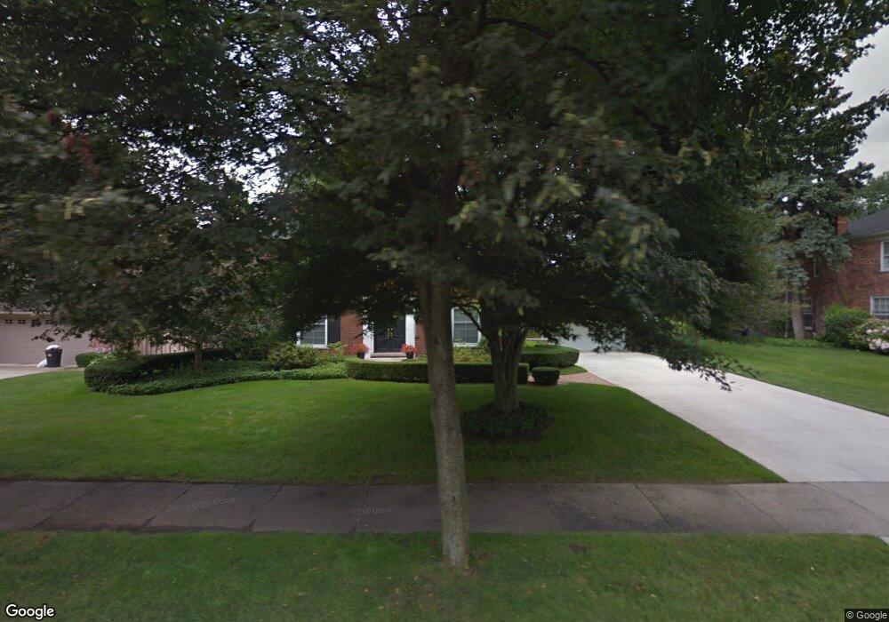 37 Newberry Place, Grosse Pointe Farms, MI 48236 - photo 1