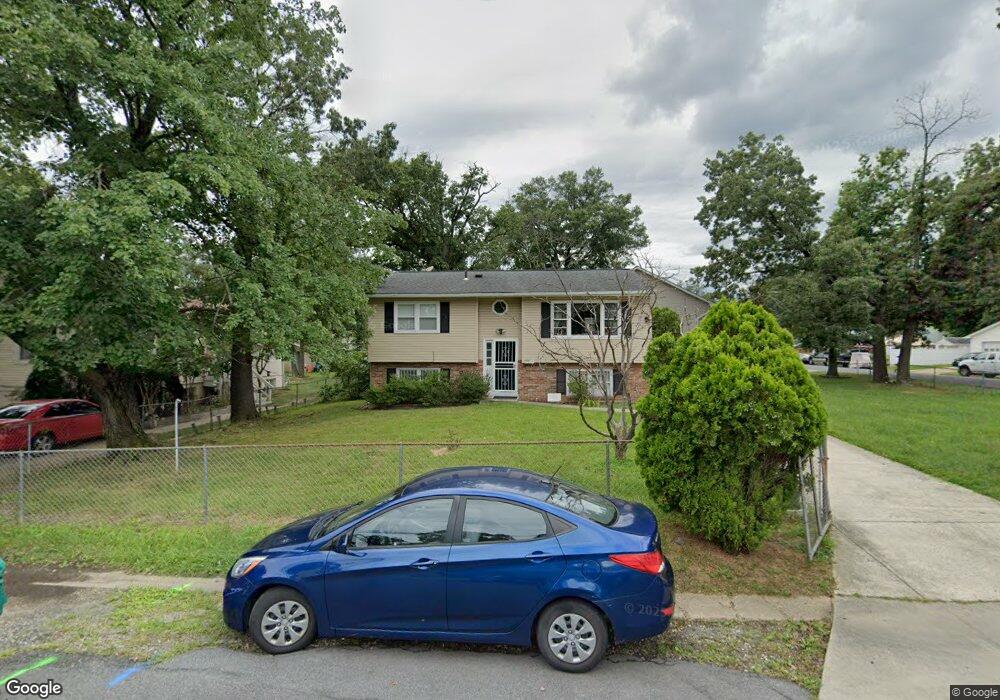 8601 Locust Grove Dr, Laurel, MD 20707 - photo 1