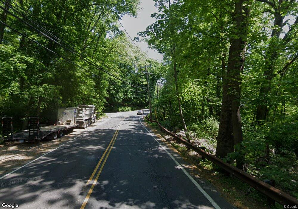 1124 Brookside Dr, Greenwich, CT 06831 - photo 1