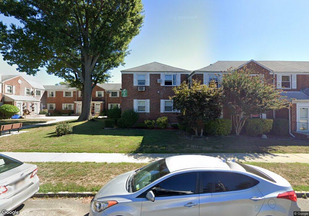 73-21 Little Neck Pkwy unit 2nd fl, Glen Oaks, NY 11004 - photo 1