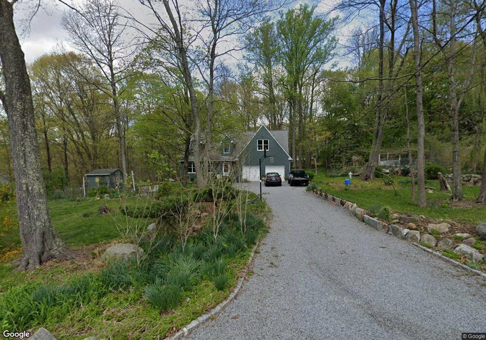 544 Jerome Rd, Yorktown Heights, NY 10598 - photo 1