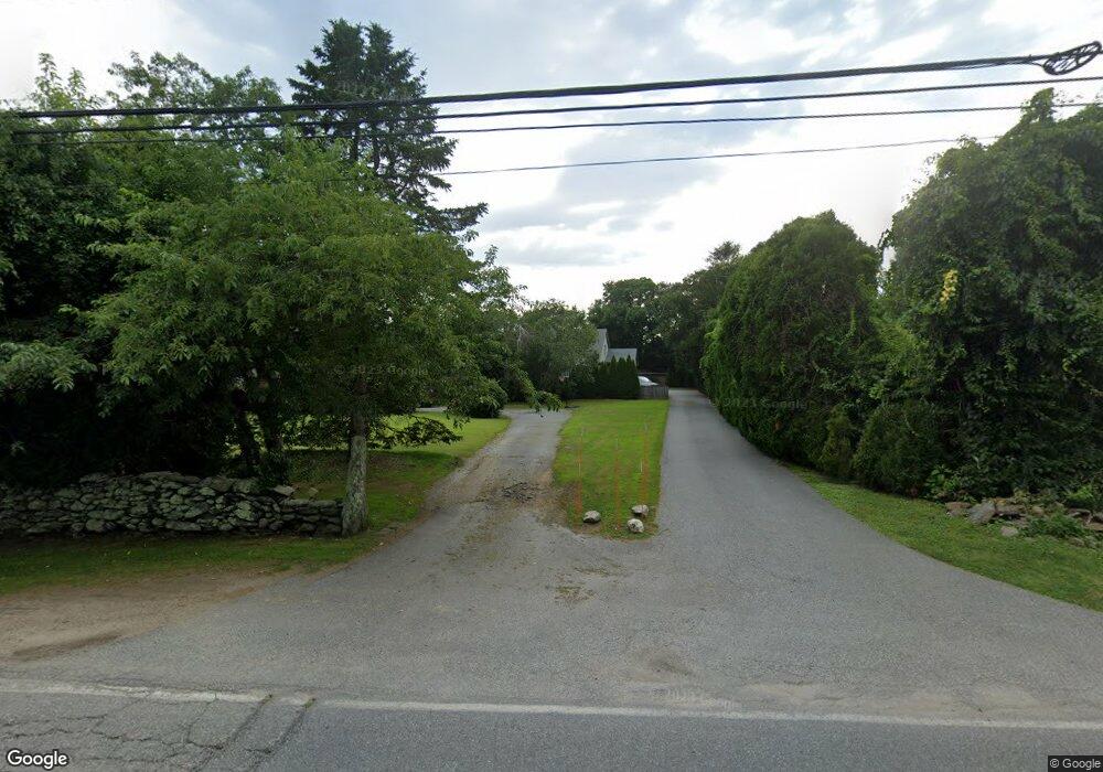 1021 Wapping Rd, Middletown, RI 02842 - photo 1