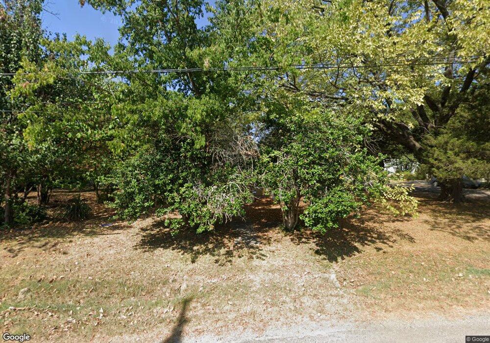 1221 Pecan St, Bonham, TX 75418 - photo 1