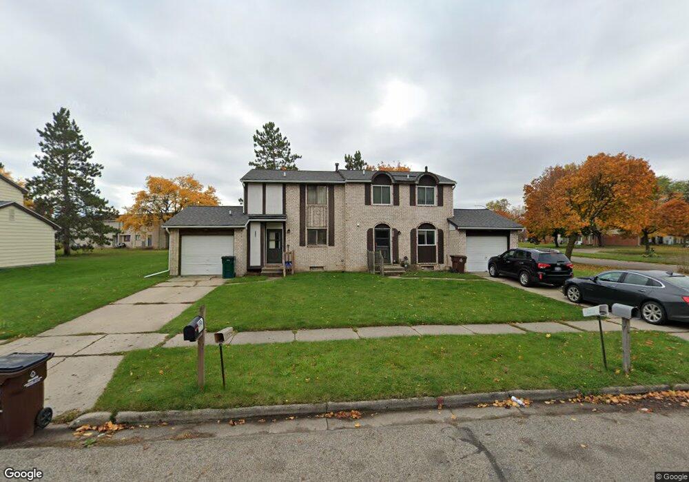 3951 Glenburne Blvd, Lansing, MI 48911 - photo 1