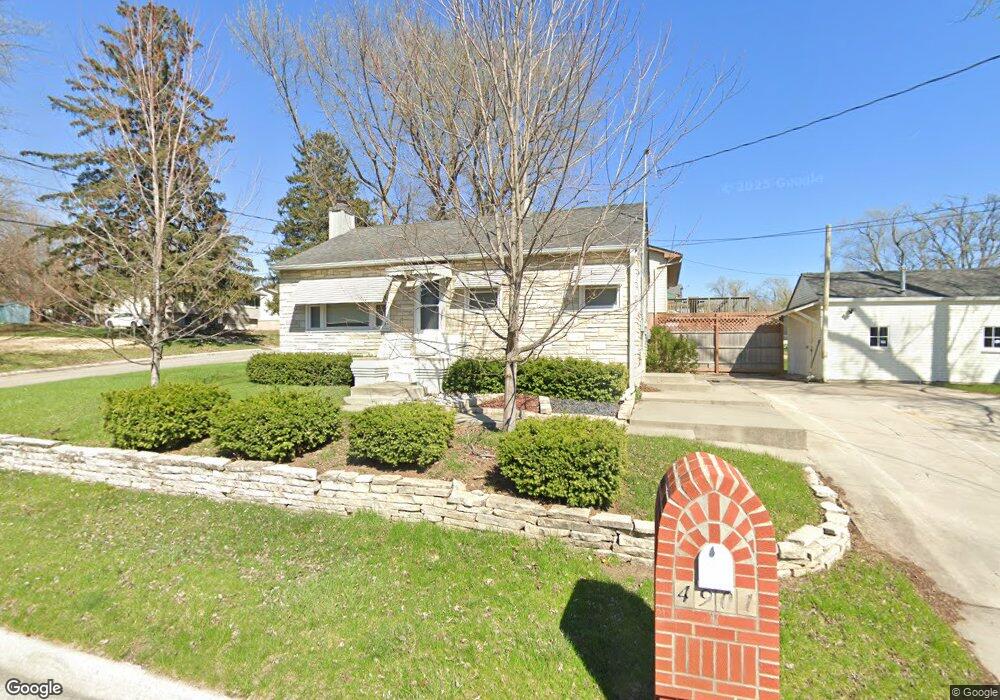 4901 SW 12th St, Des Moines, IA 50315 - photo 1