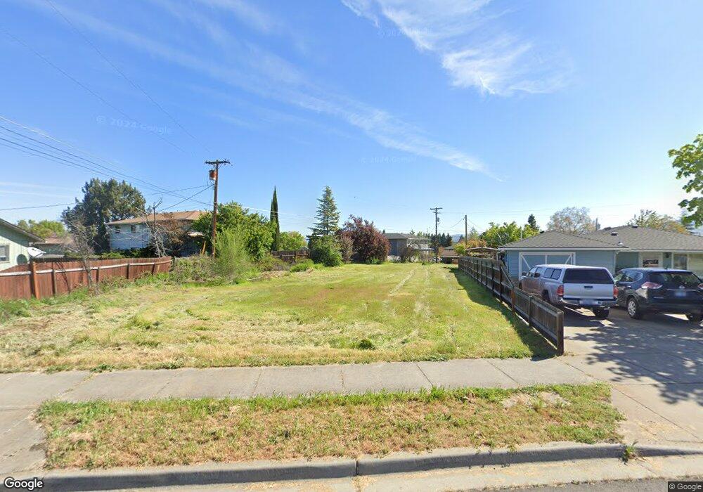 218 N Ninth, Central Point, OR 97502 - photo 1