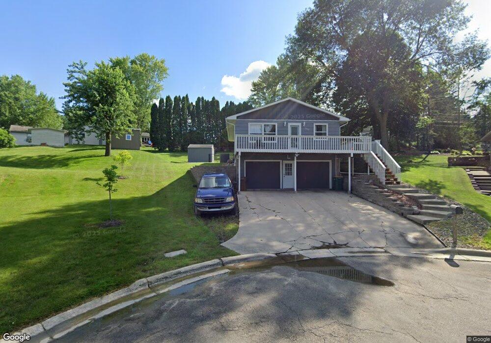 1907 Mark Dr, Albert Lea, MN 56007 - photo 1