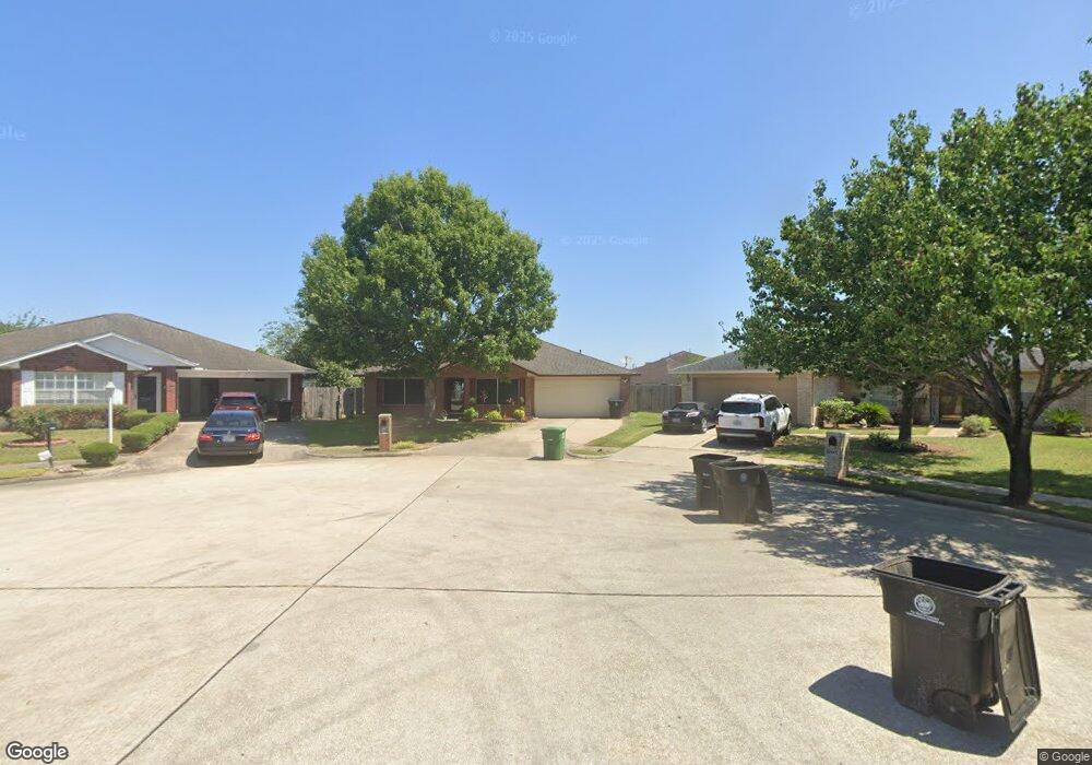 10902 Malden Dr, Houston, TX 77075 - photo 1