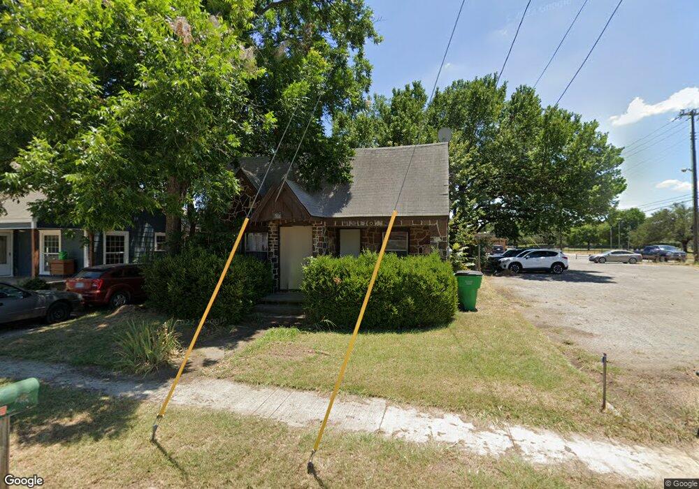 708 E Broadway St, Gainesville, TX 76240 - photo 1