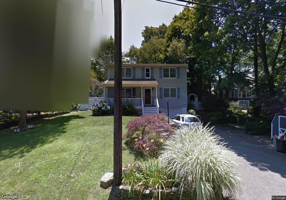 15 Hill Ln, Glen Head, NY 11545 - photo 1