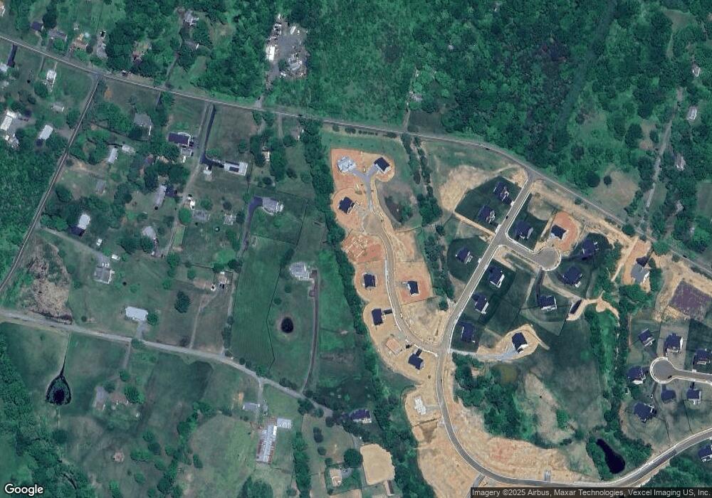 6748 Highlander Ct, New Baltimore, VA 20187 - photo 1