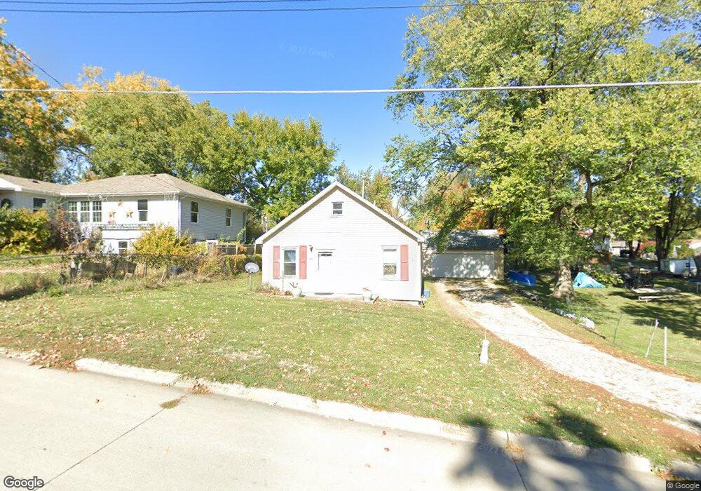 1502 N 2nd Ave W, Newton, IA 50208 - photo 1