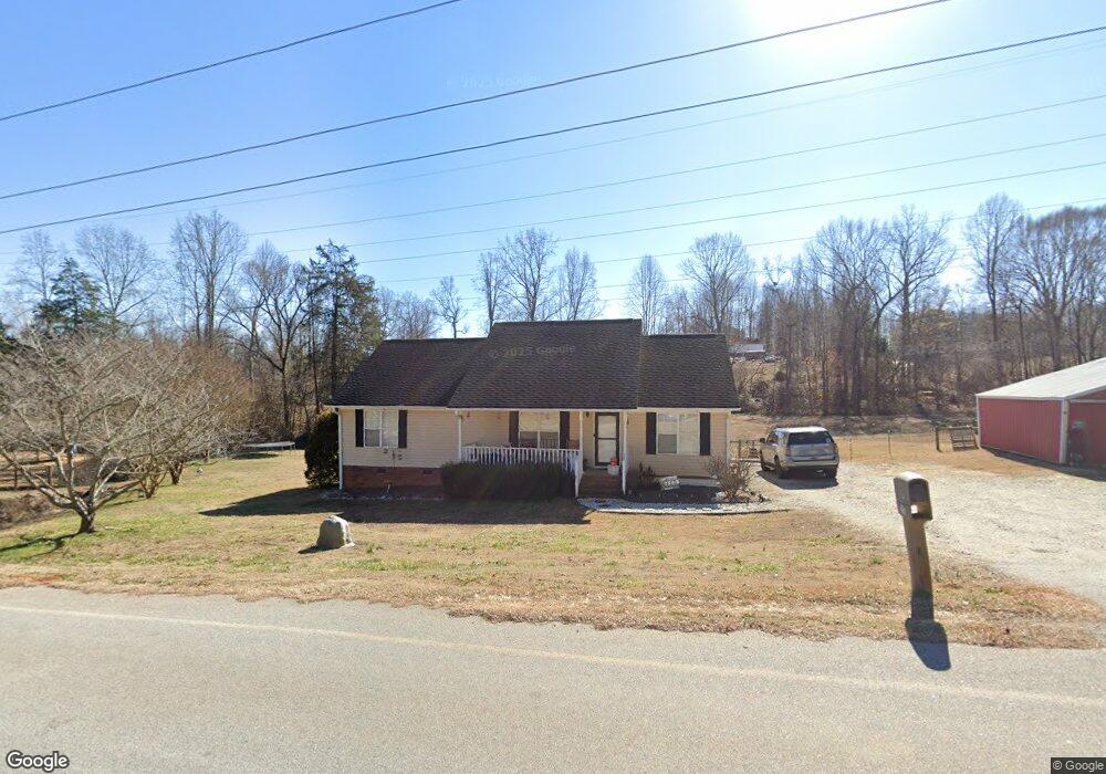 2817 Greenleaf Rd, Clover, SC 29710 - photo 1