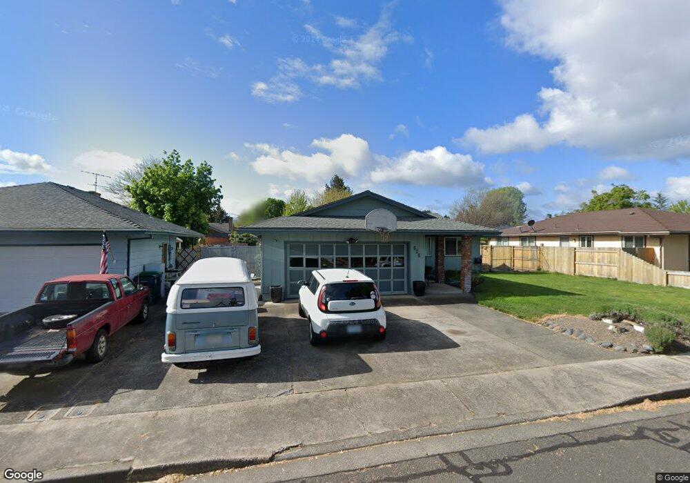 626 Prairie Rd, Central Point, OR 97502 - photo 1