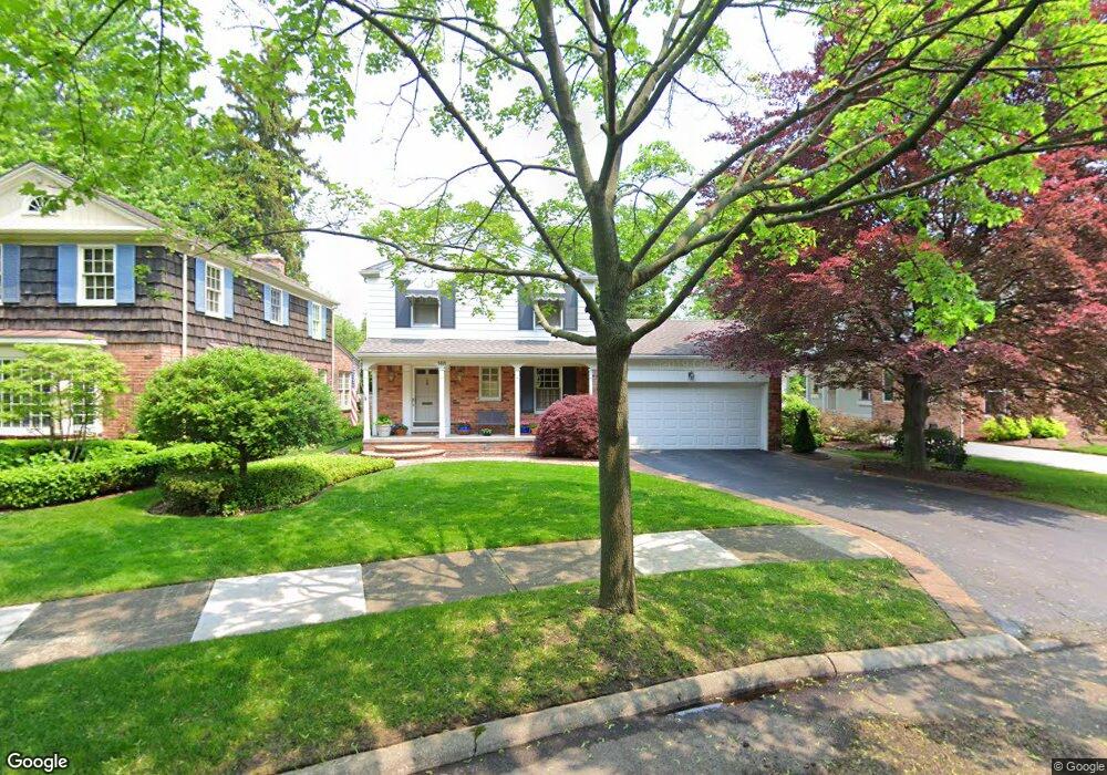 168 Hillcrest Ln, Grosse Pointe Farms, MI 48236 - photo 1