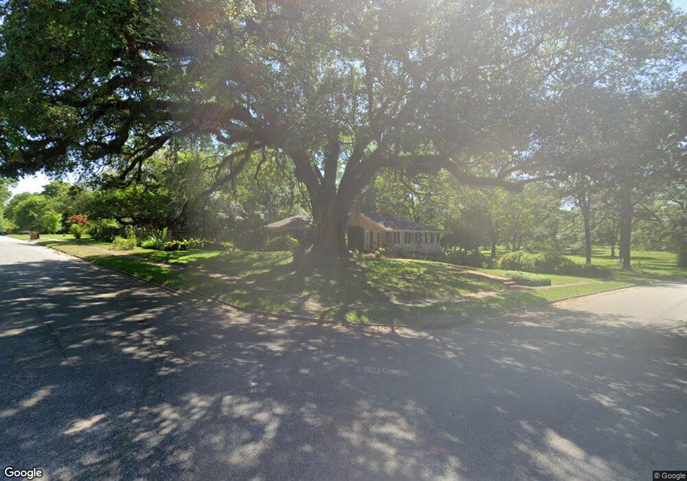 516 Woodlands Ave, Mobile, AL 36607 - photo 1