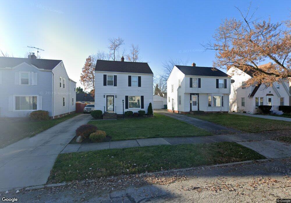 20606 Clare Ave, Maple Heights, OH 44137 - photo 1