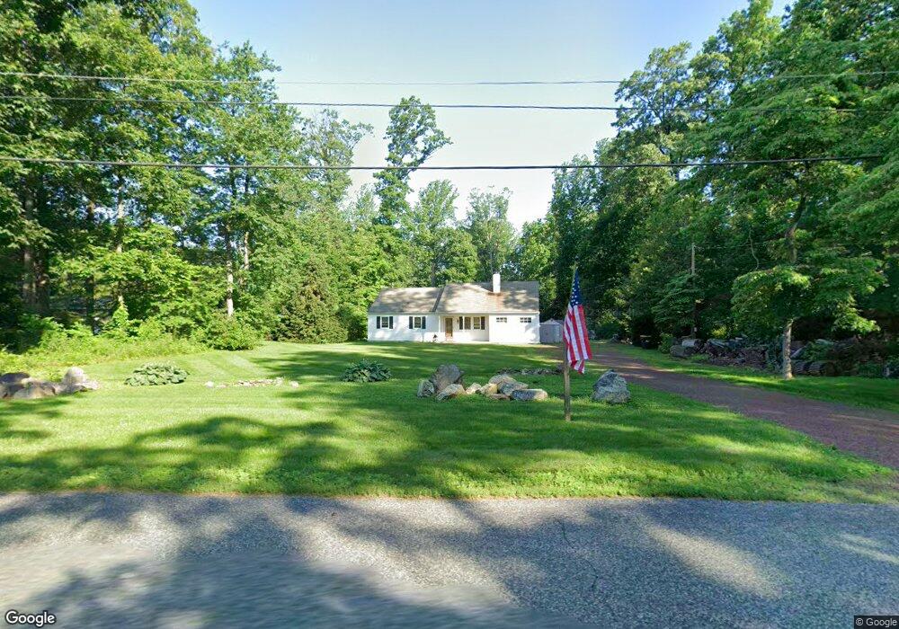 8779 School House Ln, Coopersburg, PA 18036 - photo 1