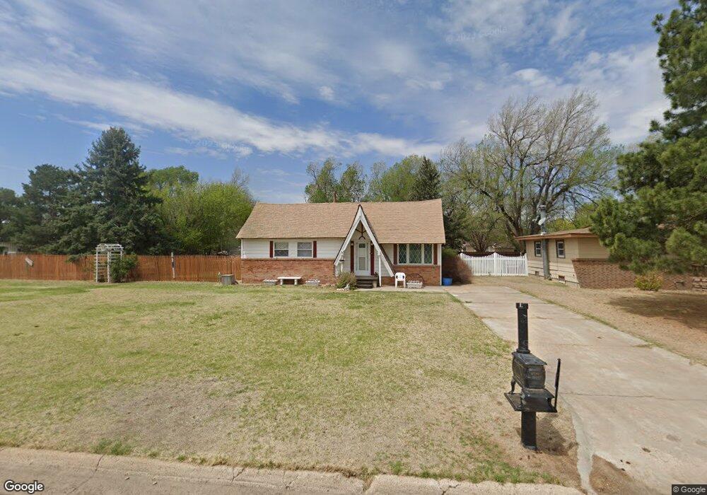 1107 S Adams St, Hugoton, KS 67951 - photo 1