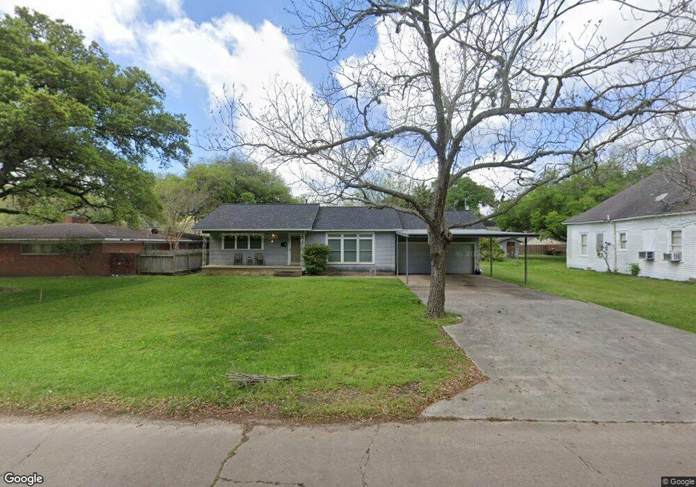 2924 Avenue H, Bay City, TX 77414 - photo 1
