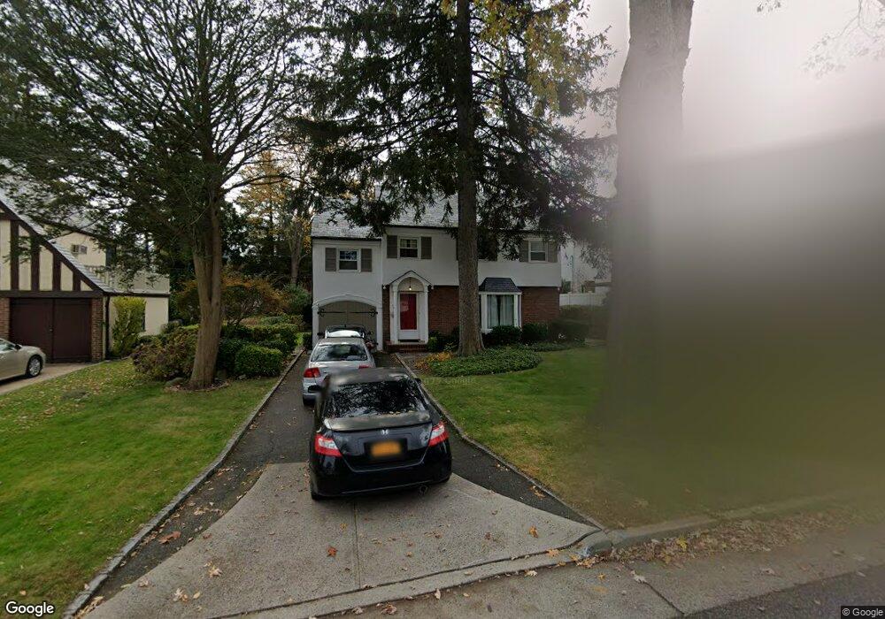 12 Andrew Rd, Manhasset, NY 11030 - photo 1