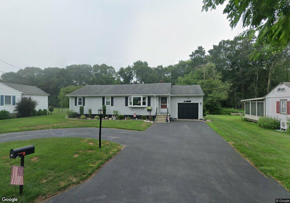 72 Merrimac St, South Dartmouth, MA 02748 - photo 1