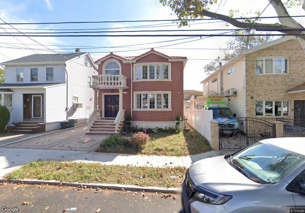 166-06 76th Ave, Flushing, NY 11366 - photo 1