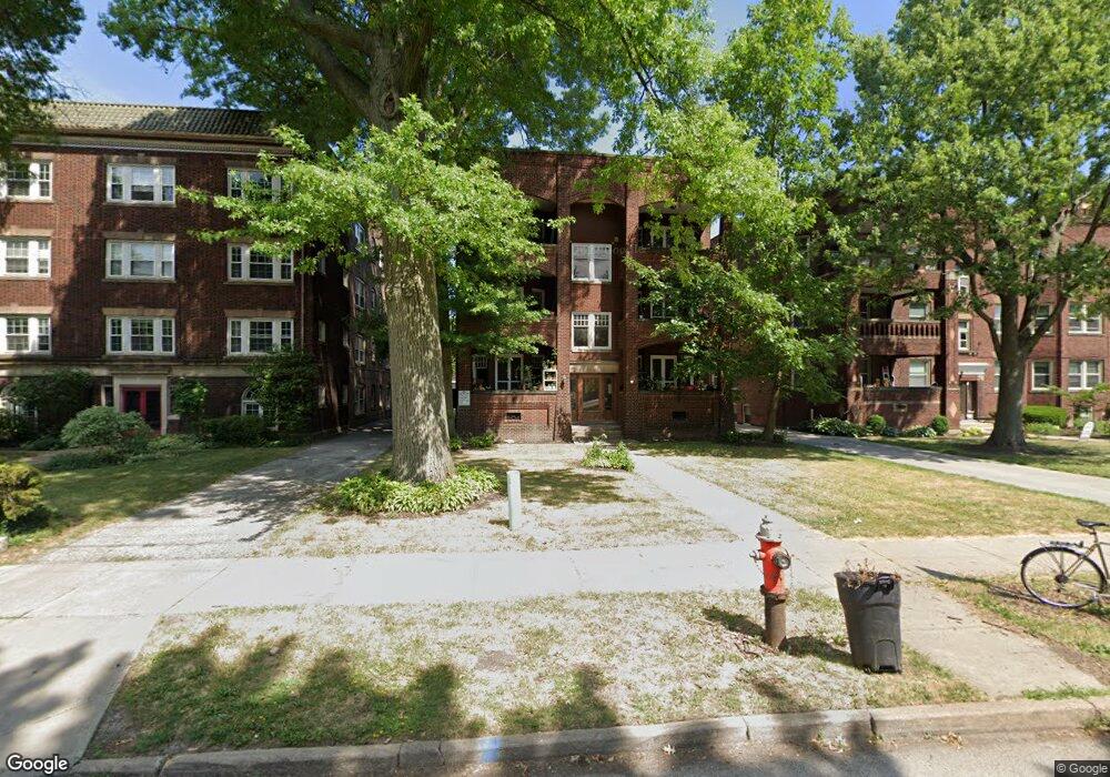 2585 Euclid Heights Blvd, Cleveland Heights, OH 44106 - photo 1