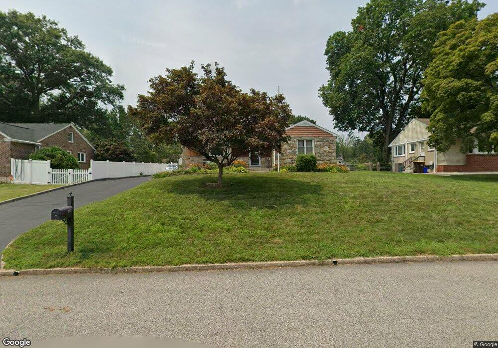 321 Heston Ave, Norristown, PA 19403 - photo 1