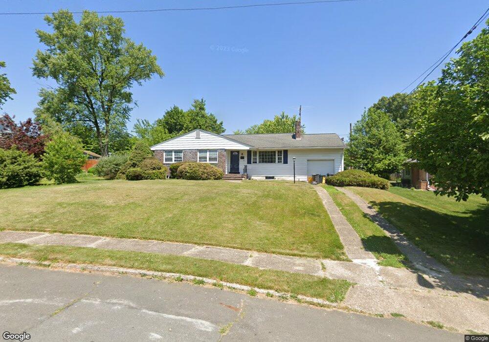 4 White Oak Way, Ewing, NJ 08618 - photo 1