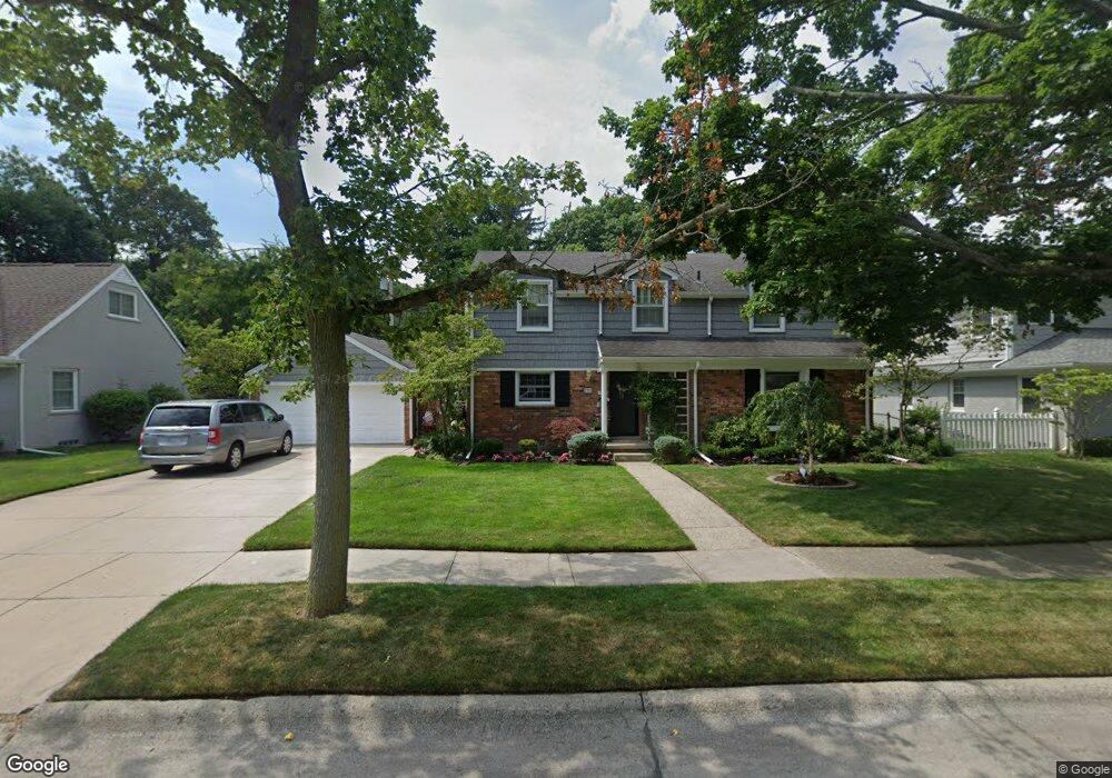 291 Stephens Rd, Grosse Pointe Farms, MI 48236 - photo 1