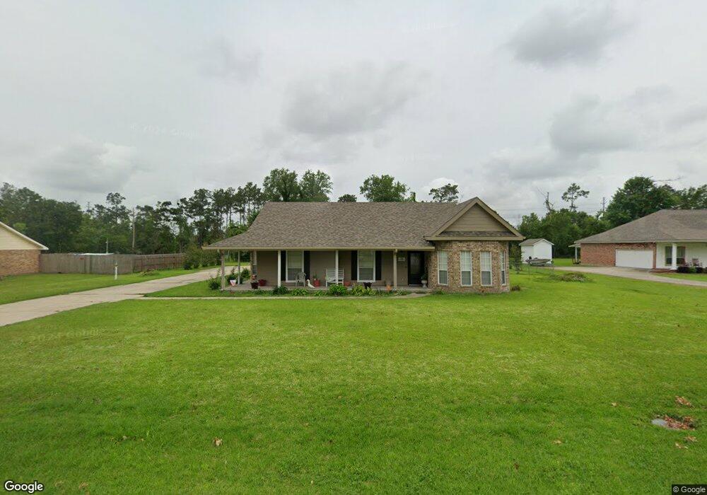 715 S Lake Ct, Lake Charles, LA 70605 - photo 1