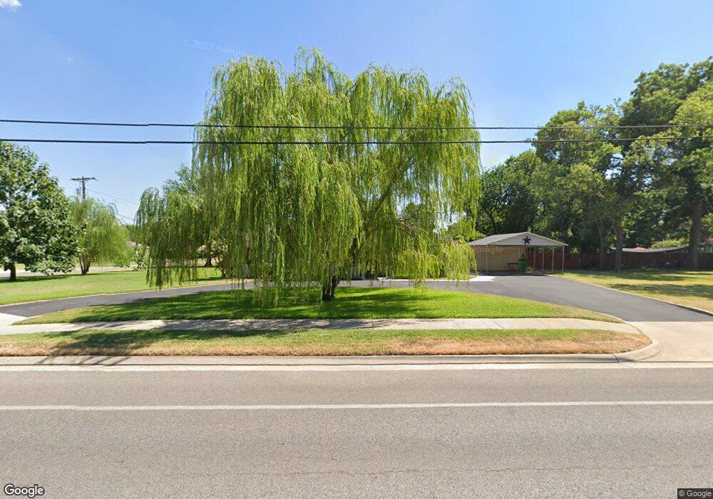 1804 E California St, Gainesville, TX 76240 - photo 1