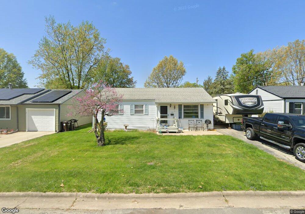 127 Debruler Dr, Lincoln, IL 62656 - photo 1