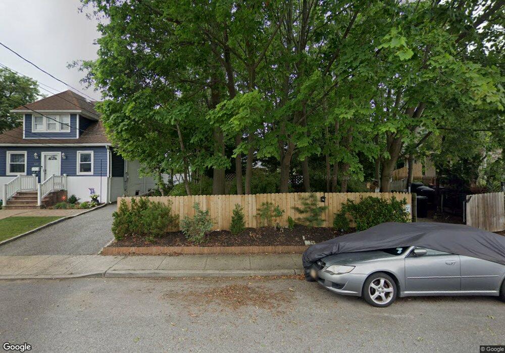 828 Ardmore Place, Bellmore, NY 11710 - photo 1