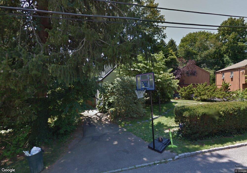 29 Hill Dr, Glen Head, NY 11545 - photo 1